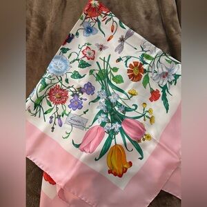 Gucci Pink and Cream 100% Silk Scarf with Floral Accents 💐